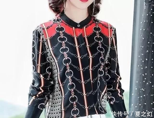 『早春』早春小衫,配个小半裙,洋十分惊艳