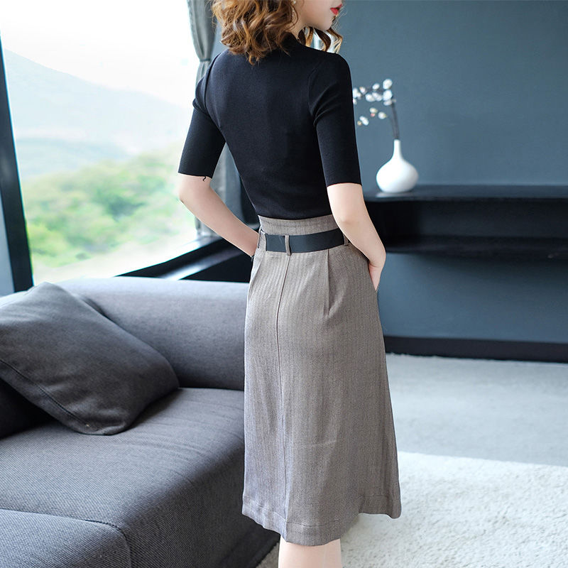 入秋,少穿打底裤!瞧瞧45岁后嫂子,套装裙配高跟鞋,那才叫美