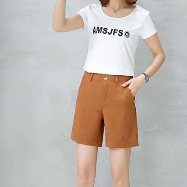 穿腻了裙子，就换条短裤穿吧，给你不一样的性感