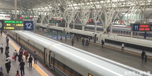 中国高铁商务座价格是二等座的三倍，对比看看它贵的原因