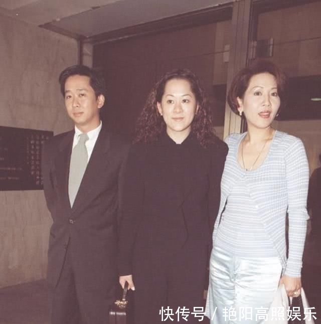 「儿子」霍英东前儿媳洪国华设灵儿子亲自打理后事,邓兆尊黄夏蕙现身致哀