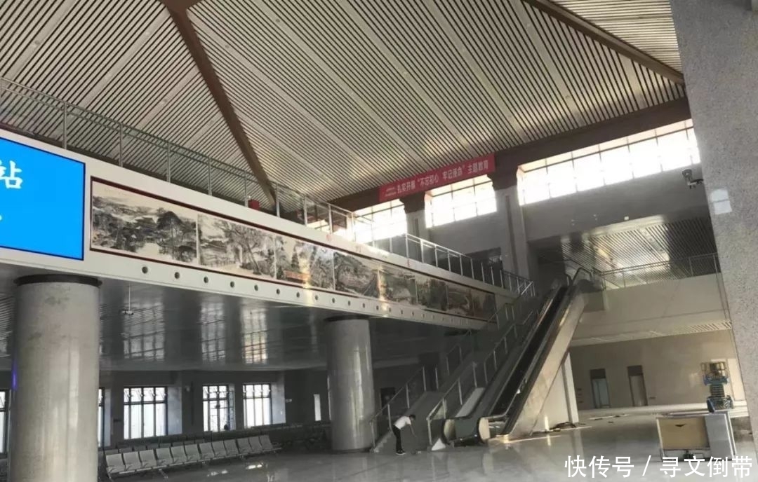  新路|实拍郑万高铁邓州东站！