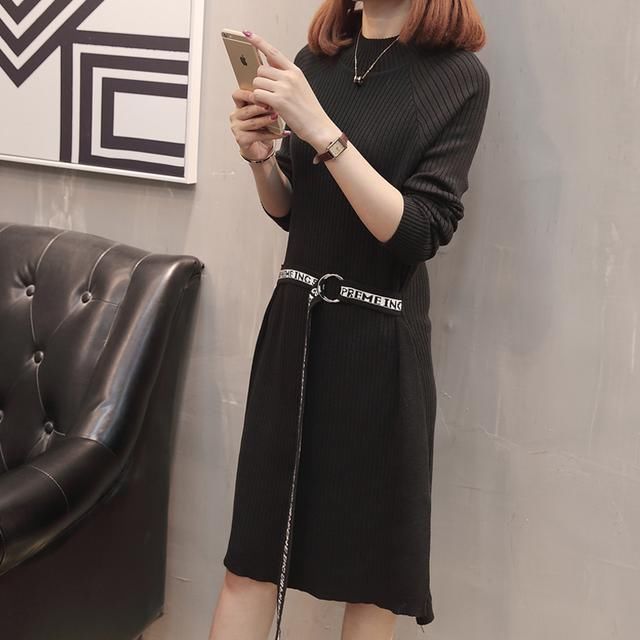 亲亲，今年的新款裙子忒好看了，优雅显瘦又洋气，穿上美到窒息