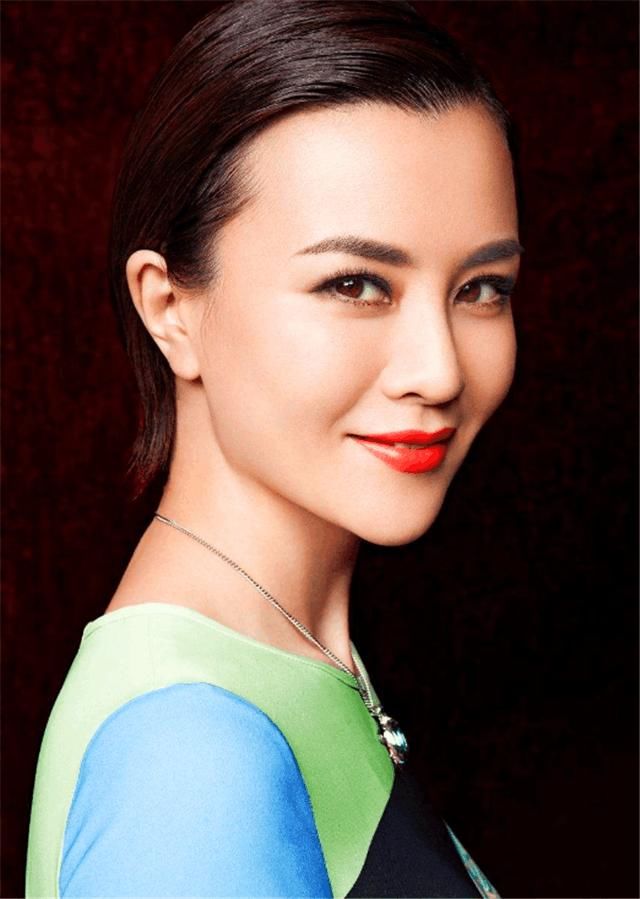 卓伟爆料刘姓女子同侍父子俩，称对方自甘堕落，又一女神沦陷了？