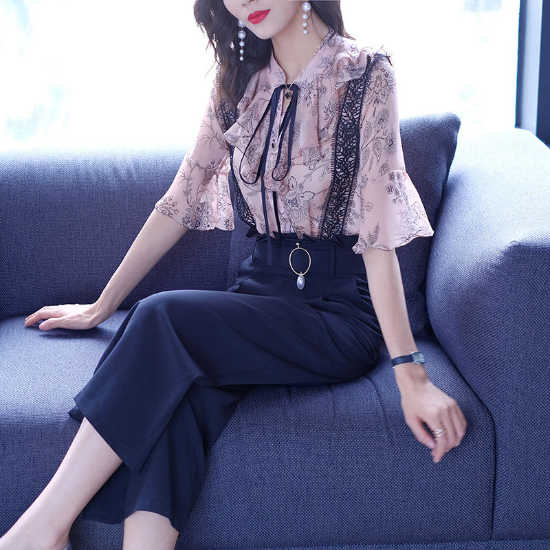 哇!头一次见这么漂亮的蕾丝套装，比连衣裙洋气百倍，满满女人味