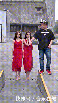 「孩子」搞笑GIF趣图:妹子,请你放开那孩子,有什么事冲我来