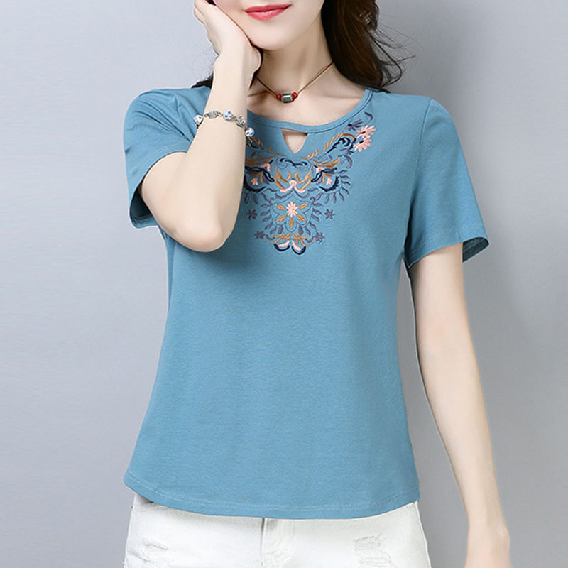 哪个“流氓蛋”设计的T恤!身材火辣的女人都爱穿，气质爆棚