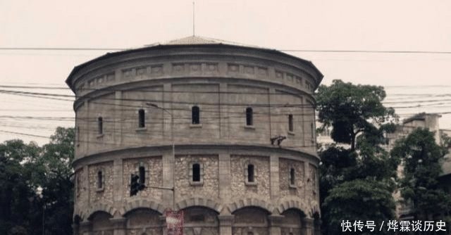 1000人民币兑换大约344万越南盾,越南首都人均工资在什么水平呢