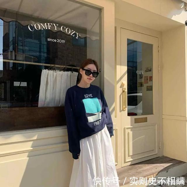「也可以搭配」卫衣+什么最好看