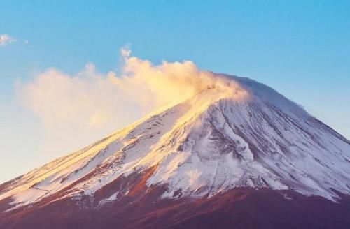 拉响警戒！欧洲火山12月再次“苏醒”，日本专家曾担心富士山喷发