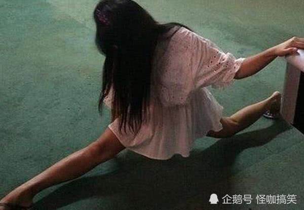 美女们穿裙子一定要注意了 尴尬总是来得太突然让人措手不及