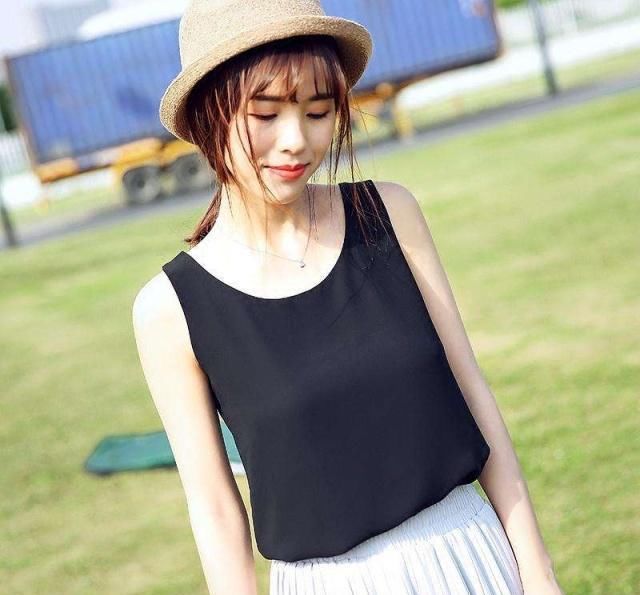  女生：肩宽女生们看过来，这三件单品一定要远离！