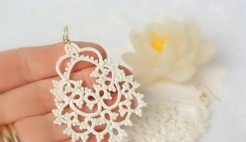  『编出来』这么漂亮的蕾丝饰品是编出来的？DIY手工梭编，如假包换！