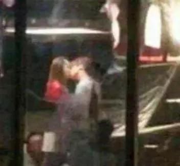 自高调同框后,鹿晗关晓彤再次同框录综艺,网友