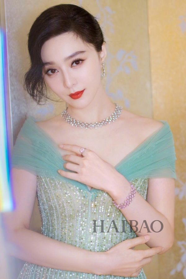 服气|《药神》后发现谭卓也是美人一枚，果然微胖是最好的身材!