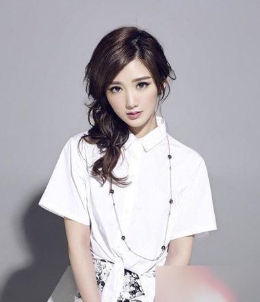 跟明星学扎独辫发型，大辫子够味儿！