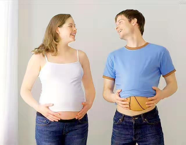 孕晚期,孕妈尽量避免做这些事,否则羊水容易早