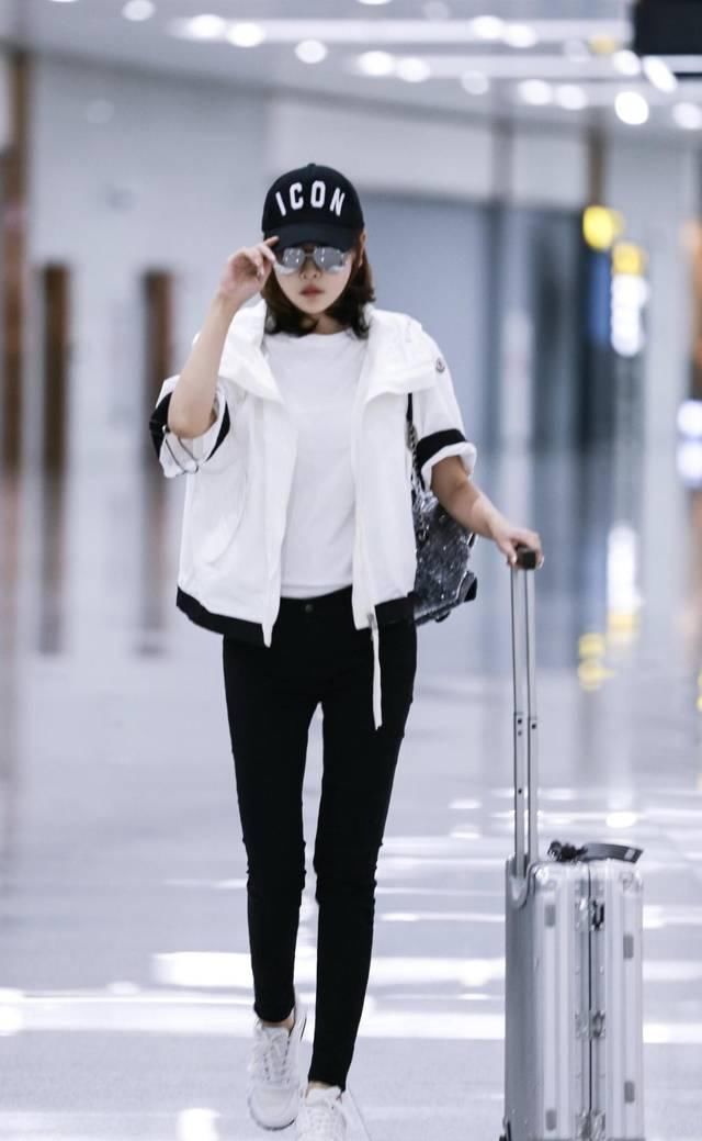 「合适」把握时尚穿搭的精髓,懂得利用合适的搭配来给自己增添少女的气息