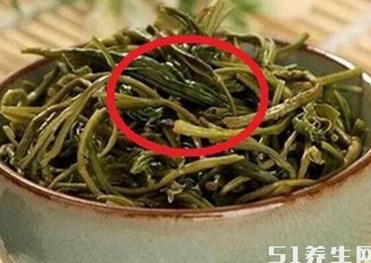 58岁女老中医睡前用几毛钱的“它”洗脸，坚持10天，色斑没了也不