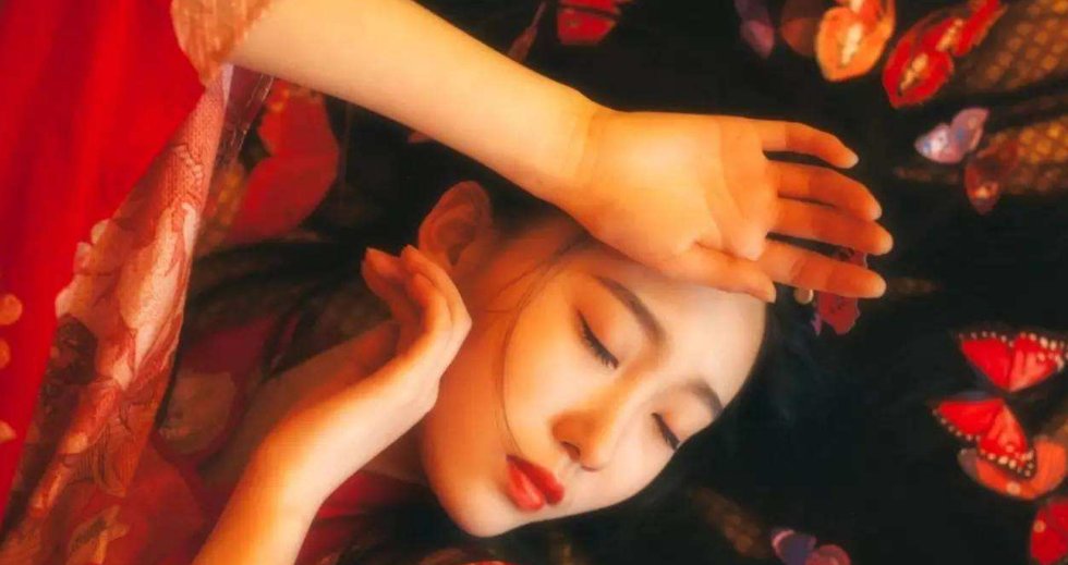  『女生』为啥涂完口红不能“抿嘴”?化妆师说出真相,女生纷纷想改掉!