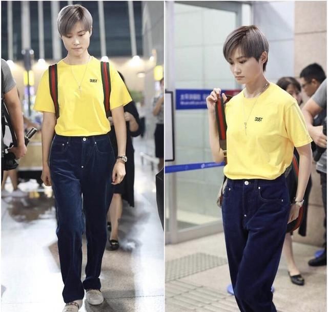 李宇春钟爱热裤，大秀逆天长腿，网友:这才是腿精!