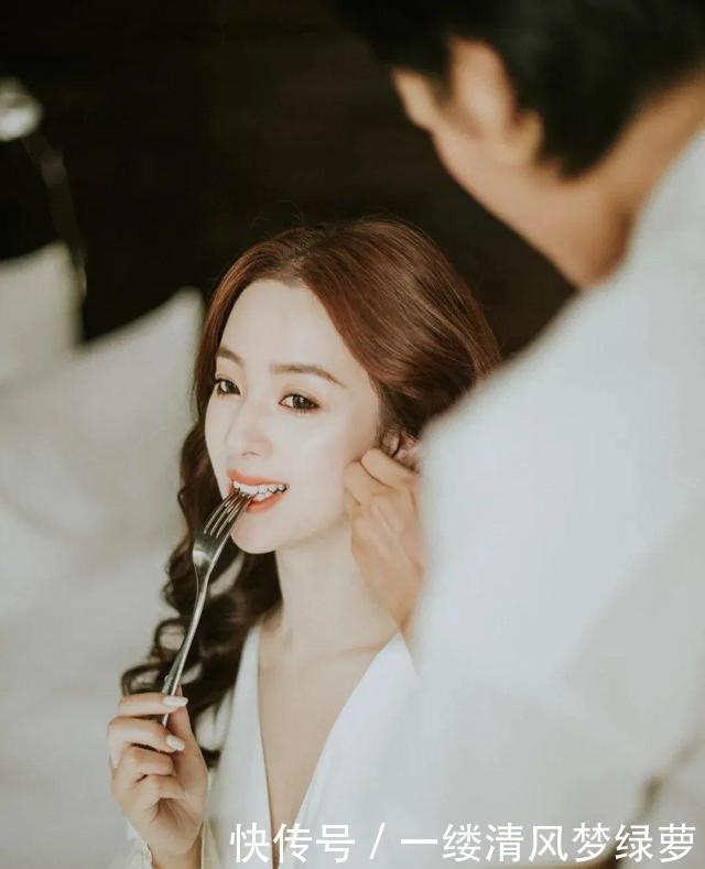 #太美#Oh my god!这些新娘婚礼晨袍也太美了吧