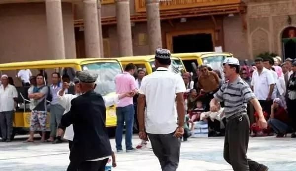 新疆的维吾尔族不能和汉族通婚吗？听完维吾尔族女孩回答就知道了