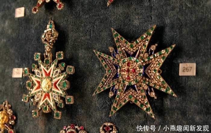 『中世纪』在历史中,宝石是如何在重大疾病爆发时发挥“治愈”能力的?