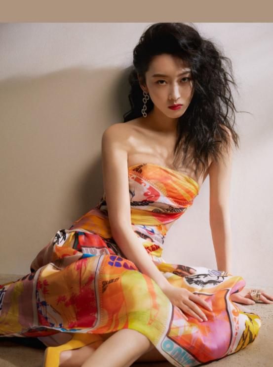  『韵味』优雅女人的卷发造型还真是有韵味！尤其第一款，直男看了都说喜欢