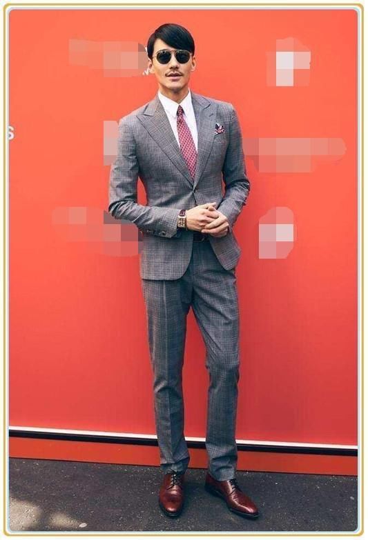 胡兵太潮了吧!渔网衫配亮皮裤，网友:圈内没几个人敢这么穿!