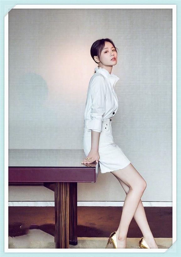 马思纯又瘦了？直筒裤硬是穿成了阔腿裤，网友：欧豪看了要心疼死