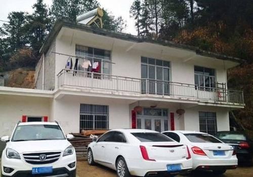  摩托车：在农村，有人专门到村里收“旧摩托车”，收回去做啥！