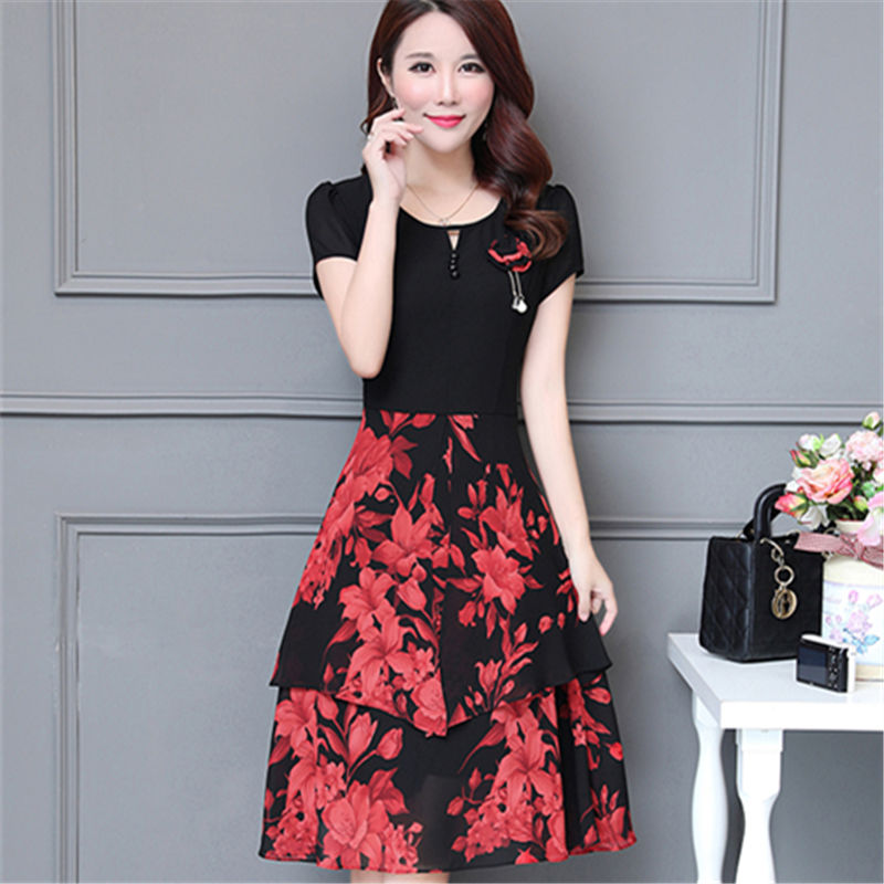 身材丰满的女人，建议穿这种收腰连衣裙，比旗袍洋气，女人味满满