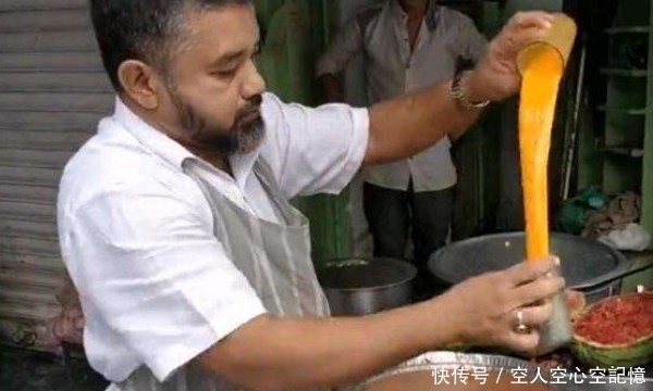 印度56高温怎么过?“土空调”被抢光,驴友:太有想法!