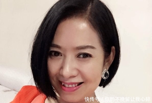 #气质#筱素清: “四嫂”扮演者, 现实中贵妇气质, 如今女儿是《乡爱》中的她