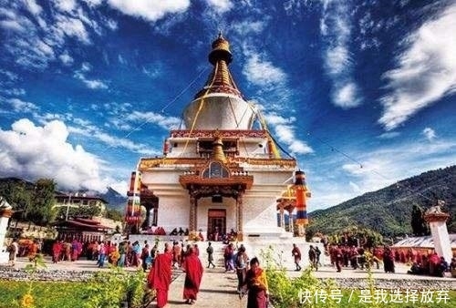 人民币1万块兑换十万努尔特鲁姆，在不丹能做啥？不丹美女告诉你