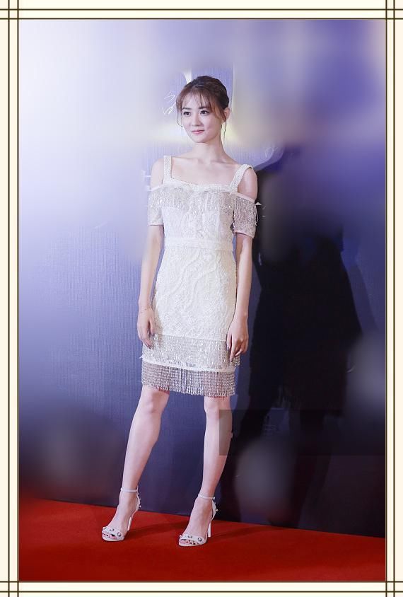 当23岁徐璐同台27岁赵韩樱子，才知道少女脸与成熟脸的差距有多大