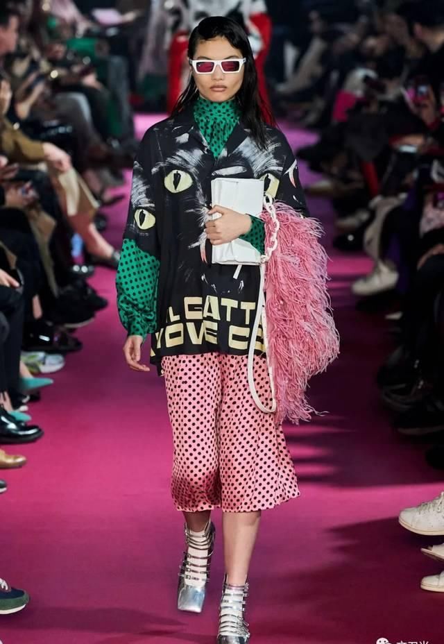 清纯■清纯少女对决鬼娃娃