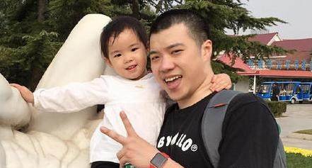 以防万一黄毅清疑似喊话某主持人一定要确认好前后的金额！