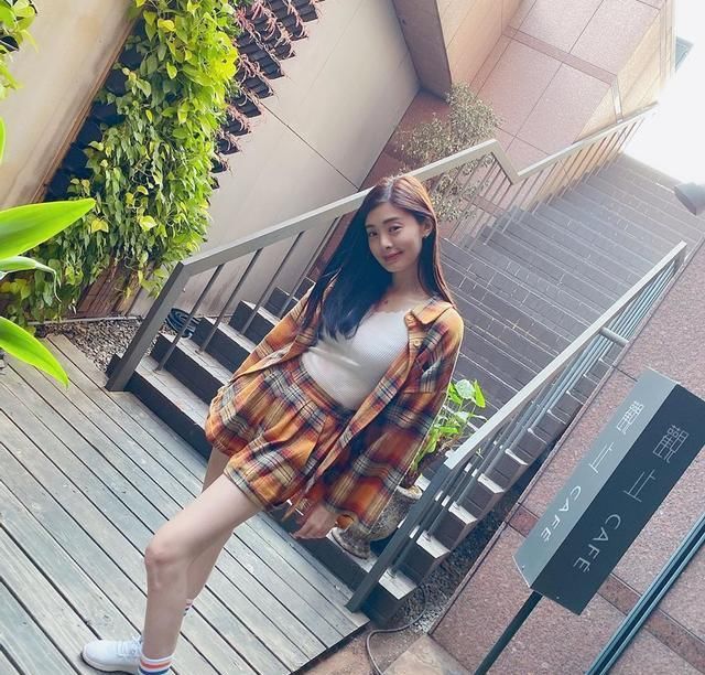  『婚纱照』周杰伦mv御用女主角新动态，与小7岁男友登记结婚，婚纱照超甜蜜