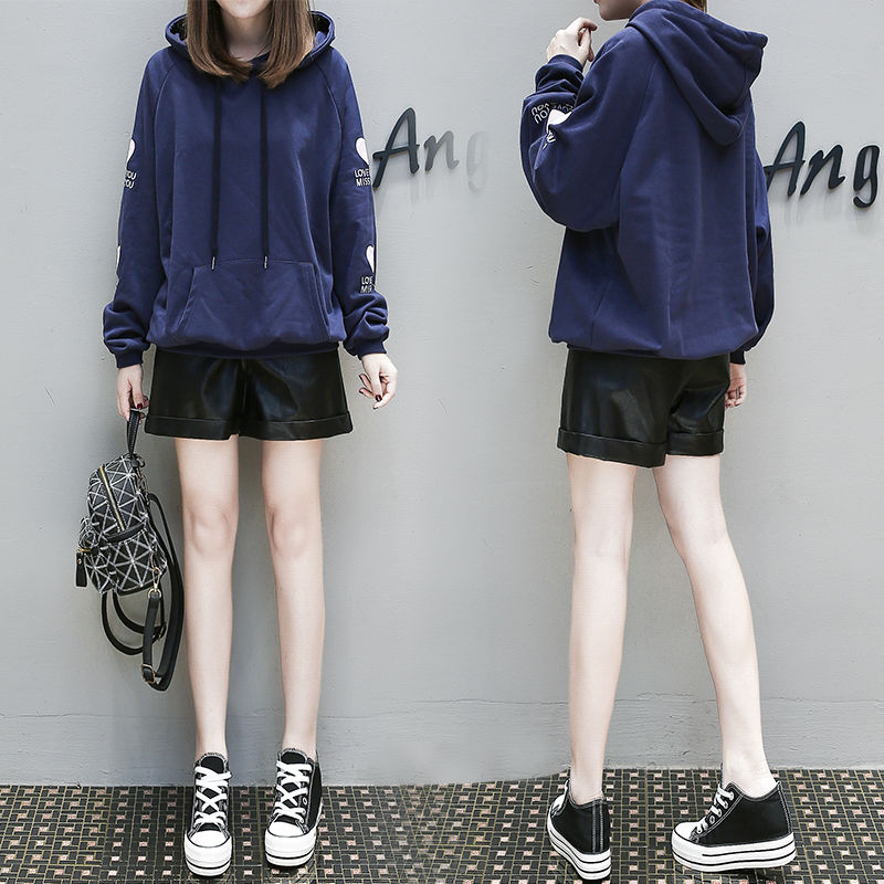 别再穿连衣裙了!现在女人流行这样穿，看看吧，一个比一个年轻