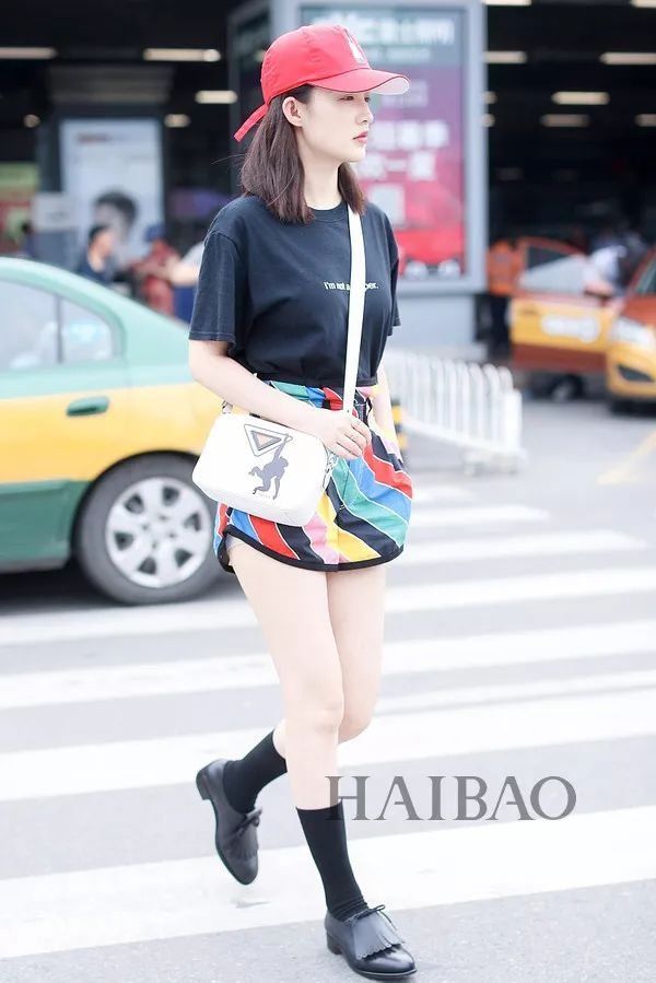 朱亚文女儿这么可爱!关晓彤鹿晗都见过家长了?【海报街拍】