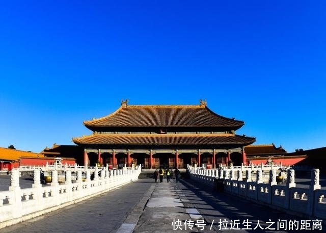 故宫里的皇帝办公地点,为什么周边看不到一棵树?导游透露原因