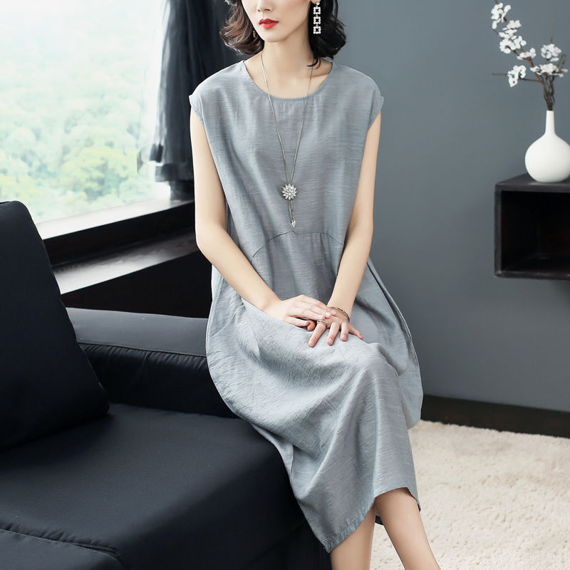 45老婆穿上:“蜂腰”连衣裙，性感有气质，美的都不敢认