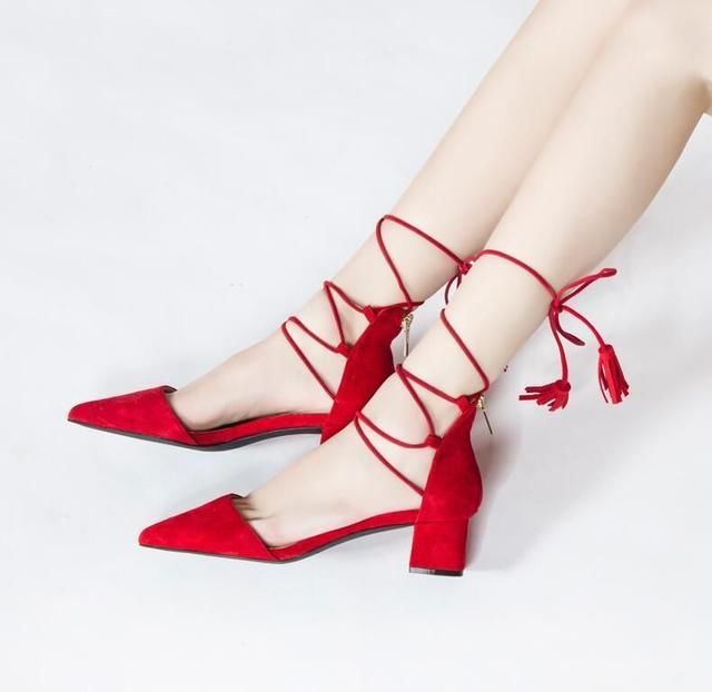 高跟鞋混搭的时代,有魅力的凹凸身材