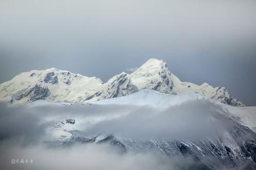 黑白诗画——色季拉山雪中观南迦巴瓦
