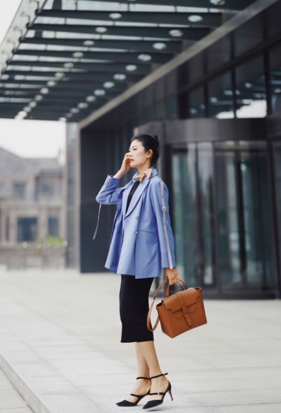  与众不同|穿搭：30岁的女性, 要怎么穿搭, 才能与众不同?