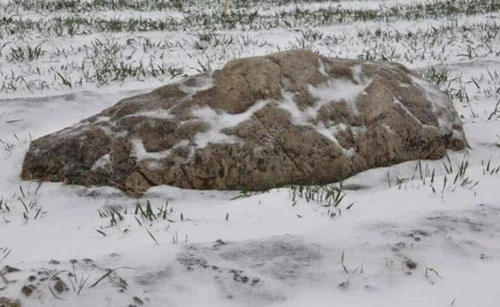 中国最小的山，60厘米高，网友吐槽：小学生都能跳过去