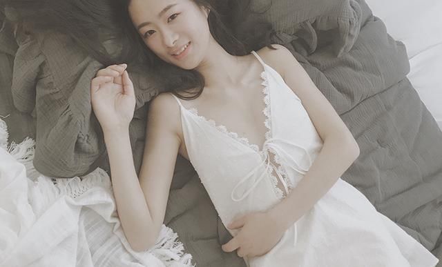 性感睡衣裙 演绎万种风情