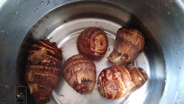 『肉末芋丸』它是强碱性食物,常吃身体好,我家这样做,每次吃光盘,天天想做